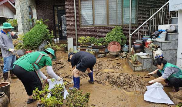 서산시 직원 복구작업 지원