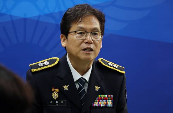 김철문 전북경찰청장이 지난 2월 11일 전북경찰청 기자실에서 취임 소감을 밝히고 있다. 연합뉴스