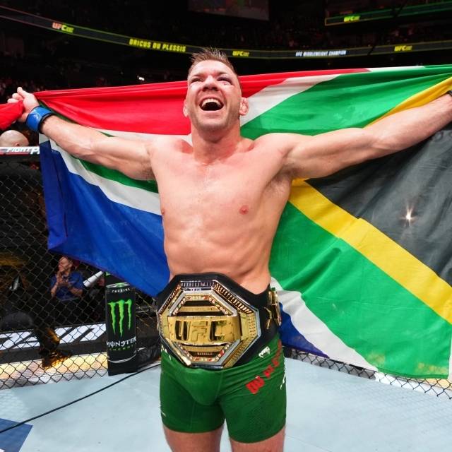 카마루 우스만, 이스라엘 아데산야, 프란시스 은가누 등 역대 아프리카 챔피언도 이루지 못한 꿈. ‘뒷점멸’ 드리커스 뒤플레시가 이루고자 한다. 사진=X