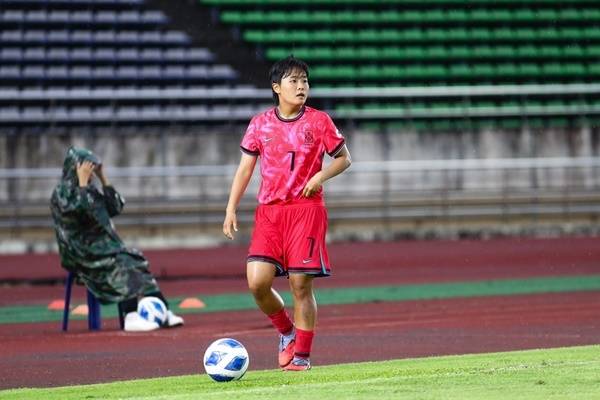 ▲ 동티모르와 조별리그 1차전에서 해트트릭을 꽂아 팀 9-0 대승에 일조한 김예은(사진)과 라오스와 2차전에서 여러 차례 결정적인 선방을 뽐낸 수문장 위혜빈 활약이 기대된다. ⓒ 대한축구협회 홈페이지 갈무리