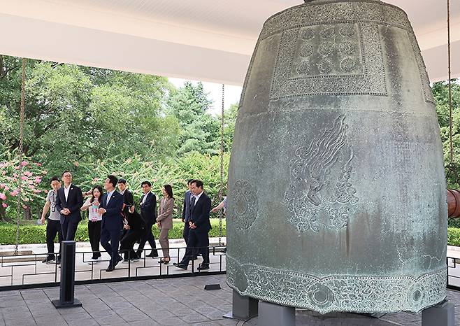 경주 APEC 정상회의 준비 상황 점검에 나선 김민석 국무총리가 지난달 11일 국립경주박물관을 방문하고 있다.(사진=저작권자(c) 연합뉴스, 무단 전재-재배포 금지)