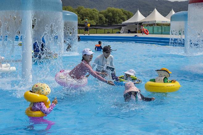 8월 15일부터 16일까지 이틀간의 축제가 열리는 칠곡군 칠곡보야외물놀이장 전경. /칠곡군 제공
