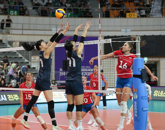 한국 여자배구대표팀이 체코에 0-3으로 졌다.(대한배구협회 제공)