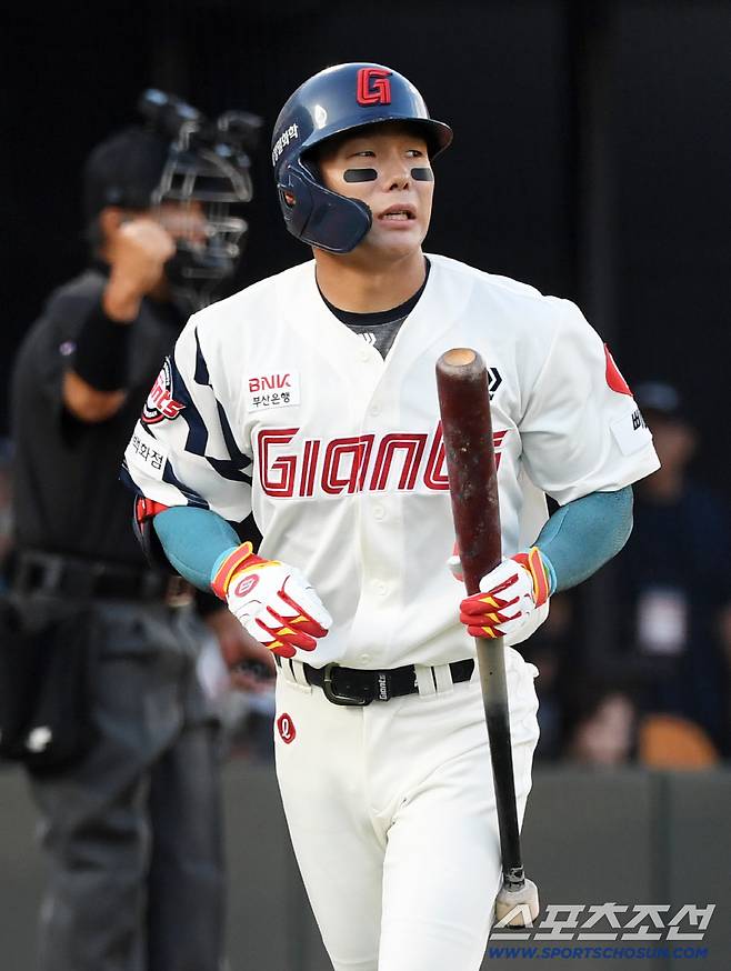 1일 부산 사직구장에서 열린 롯데 자이언츠와 LG 트윈스의 경기. 롯데 장두성이 삼진을 당하고 있다. 부산=박재만 기자 pjm@sportschosun.com/2025.07.01/