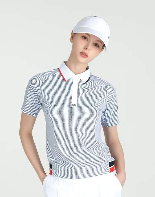 헤지스골프 저지 시어서커 블루종 티셔츠. LF 제공