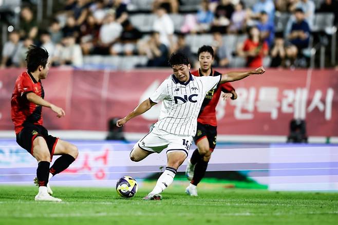 서울이랜드 공격수 변경준(가운데). /사진=서울이랜드 제공