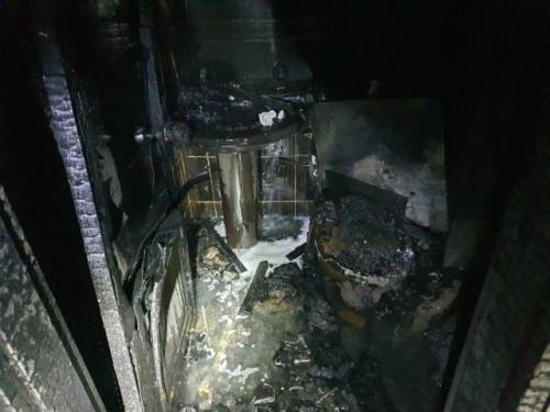 ◇지난 22일 밤 11시47분께 강릉시 주문진읍 교향리의 한 모텔에서 불이 나 1시간30여분만에 꺼졌다. 사진=강원특별자치도소방본부 제공