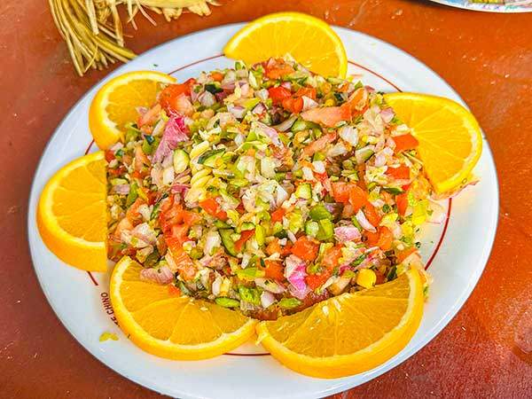 산행 첫날 먹은 샐러드가 신선했고, 특히 오렌지가 무척 맛있었다.