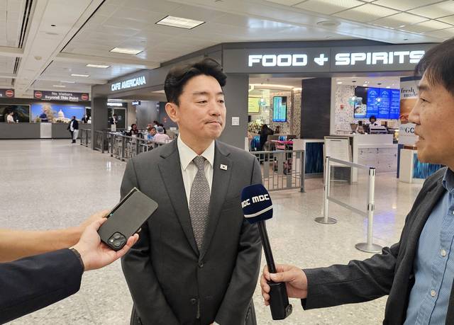 미국 도착한 강훈식 대통령 비서실장. 연합뉴스