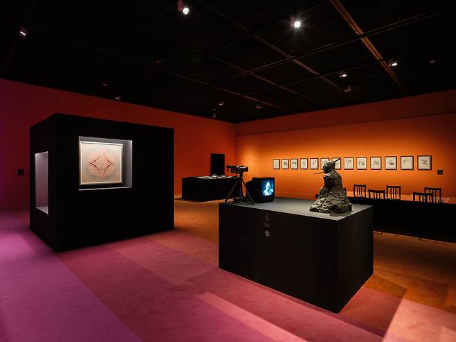 Installation view of "Seance: Technology of the Spirit" at Seoul Museum of Art (SeMA)