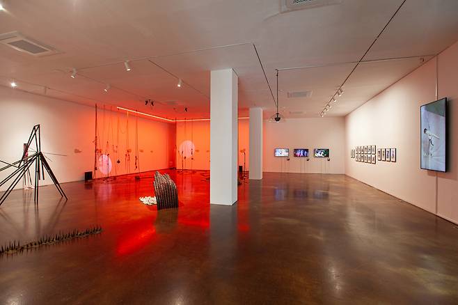 Installation view of "Off-site 2: Eleven Episodes” at Kukje Gallery (Art Sonje Center)