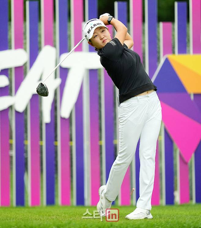 조혜림이 29일 경기도 용인시 써닝포인트CC에서 열린 제14회 KG 레이디스 오픈 1라운드 1번홀에서 경기를 치르고 있다. 사진=이데일리 골프in(용인)=조원범 기자