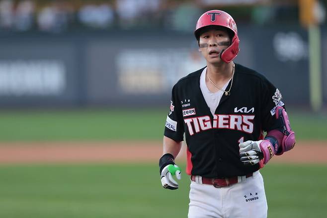 ▲ KIA 박찬호가 4회초 안타성 타구를 날렸지만 상대 호수비에 아웃을 당하고 말았다. ⓒKIA 타이거즈