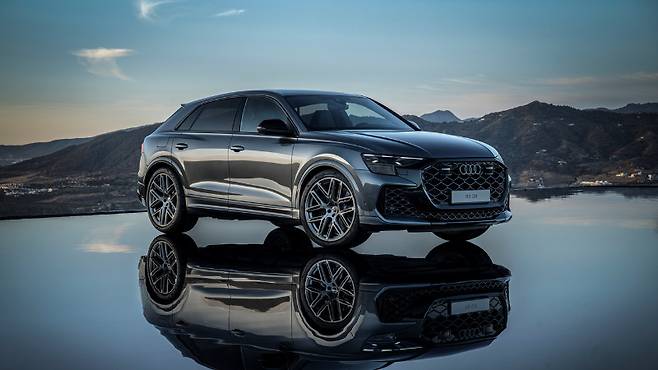 더 뉴 아우디 RS Q8 퍼포먼스