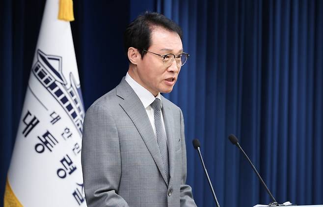 이규연 홍보소통수석이 31일 서울 용산 대통령실 청사에서 다음 주 국정 기조 관련 브리핑을 하고 있다. 사진=뉴스1