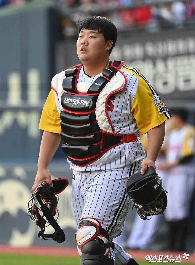 LG 트윈스 거포 포수 유망주 김범석이 최근 구단에 오는 10월 현역으로 입대하겠다는 의사를 내비쳤다. 사진 엑스포츠뉴스 DB