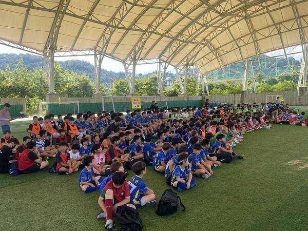 제2회 Dream Up 2025 청소년스포츠한마당 축구대회'단체사진/사진=전라남도체육회 제공