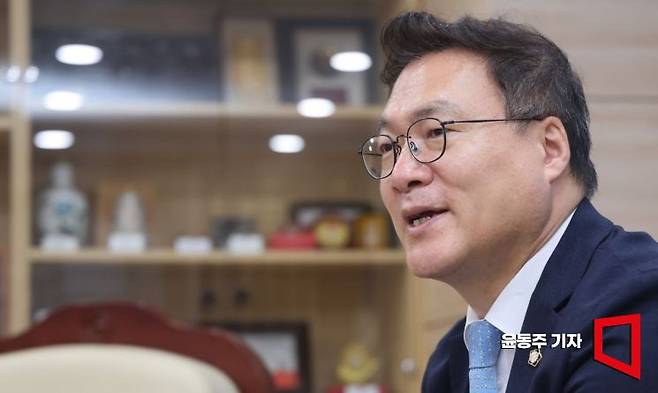 지난달 26일 서울 서초구 서울지방변호사회 사무실에서 조순열 회장이 아시아경제와 인터뷰를 하고 있다. 윤동주 기자