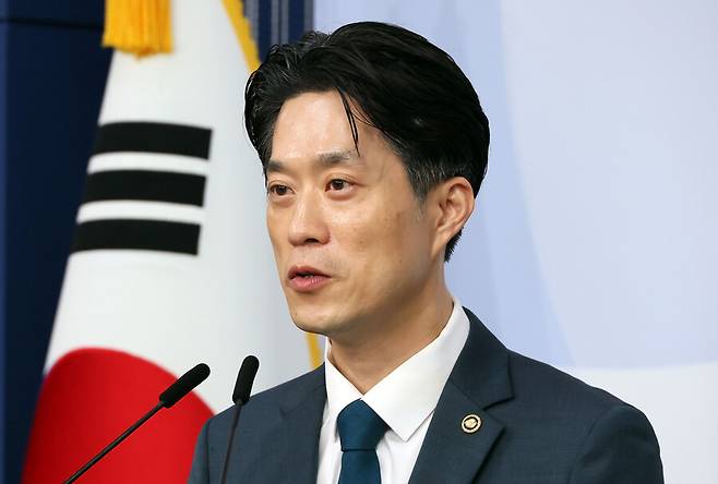 노용석 중소벤처기업부 차관이 2일 서울 종로구 정부서울청사 별관에서 2026년 예산안에 대해 브리핑하고 있다. 연합뉴스