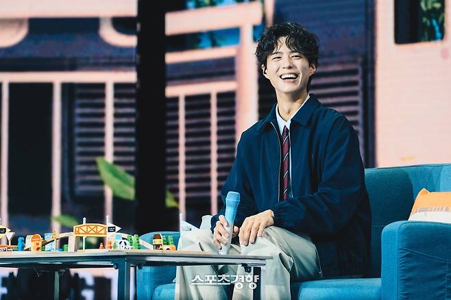 팬 미팅을 진행하고 있는 배우 박보검. 더블랙레이블 제공