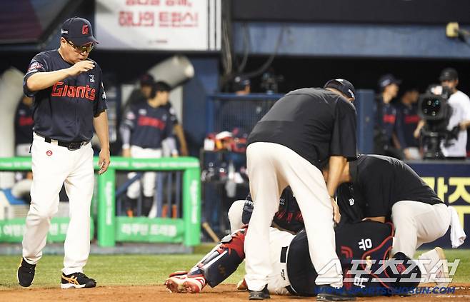 모두가 큰부상이 아니길 바랐던 순간.