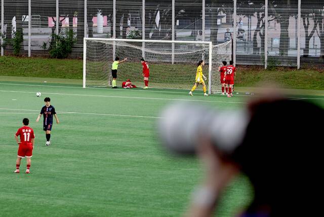 2025년 7월21일 저녁 서울 마포구 상암동 서울월드컵경기장 보조경기장에서 WK리그 서울시청(검은색 유니폼)과 인천현대제철의 경기가 열리고 있다. 이종근 선임기자 root2@hani.co.kr