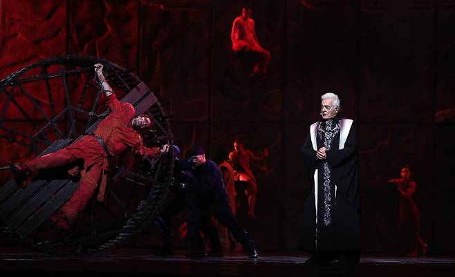 3일 오후 서울 종로구 세종문화회관 대극장에서 뮤지컬 ‘노트르담 드 파리’ 프레스콜이 열리고 있다./사진=뉴스1