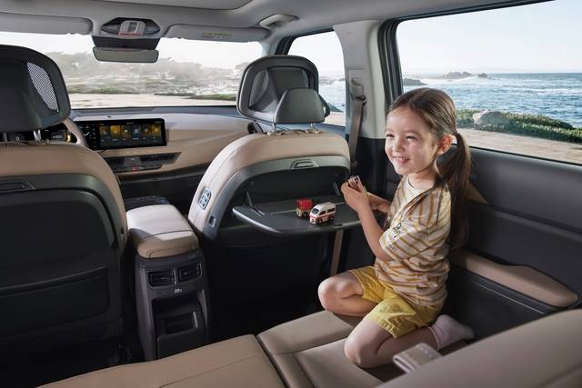 기아의 다섯 번째 전용 전기차인 ‘더 기아 EV5(EV5)’의 내부 모습. 기아 제공.