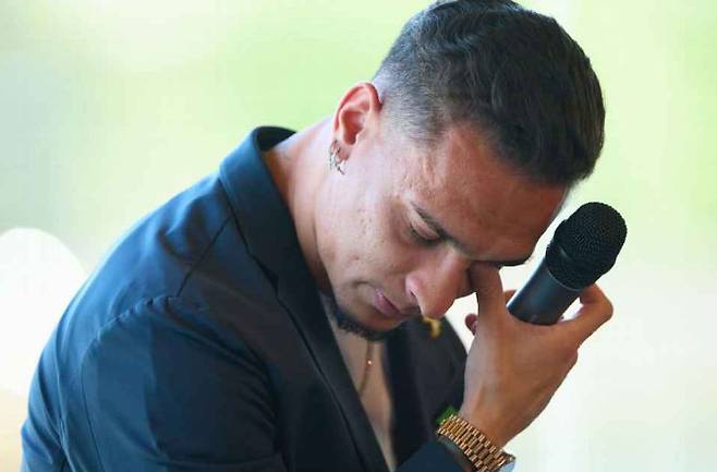 눈물을 흘리는 안토니. /사진=ESPN 갈무리