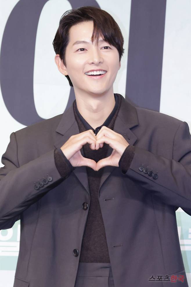 JTBC 새 금요시리즈 '마이 유스' 제작발표회에 참석한 송중기. ⓒ이혜영 기자 lhy@hankooki.com