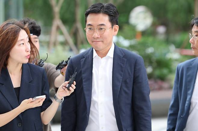 ‘김건희 집사 게이트' 의혹에 연루된 혐의를 받는 조영탁 IMS모빌리티 대표가 조사를 받기 위해 20일 오전 서울 종로구 김건희 특검팀(특별검사 민중기) 사무실로 출석하고 있다. 사진=뉴시스