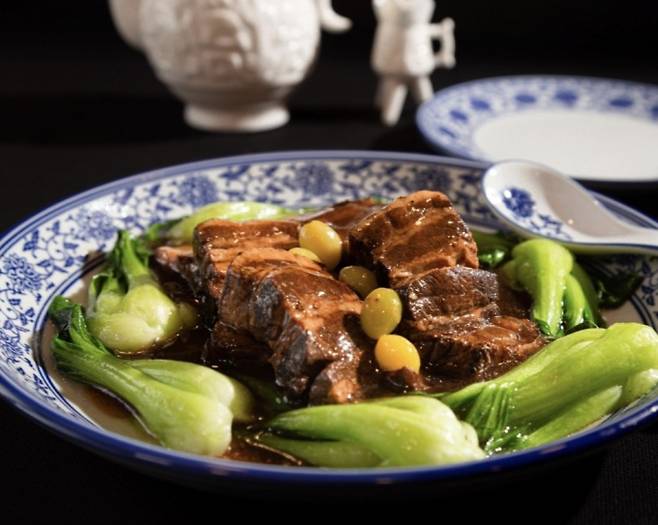 도량은 흑백요리사에서 인기를 얻은 임태훈 셰프가 운영하는 곳으로 동파육이 시그니처 메뉴다./사진=다이어리알