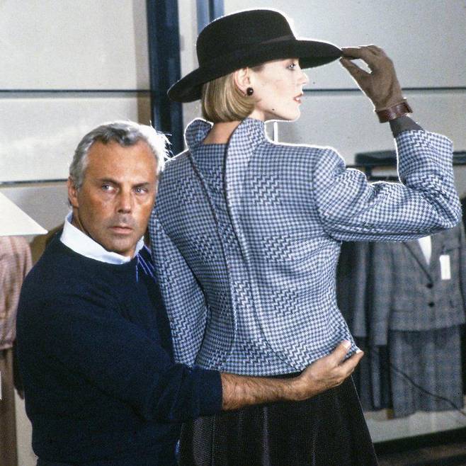 아르마니와 모델