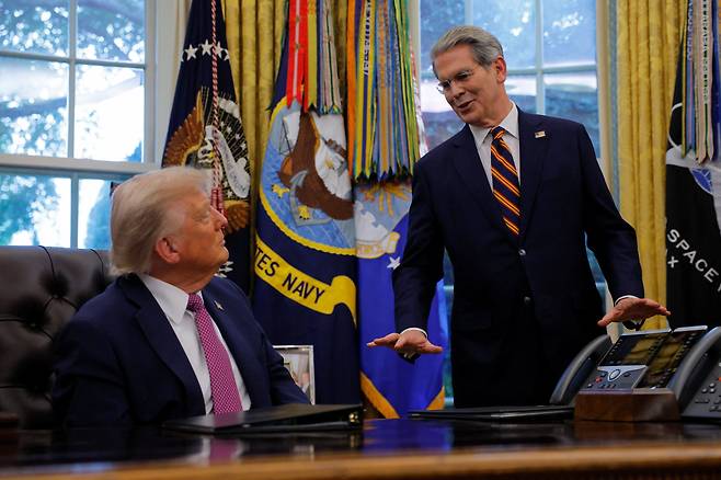 도널드 트럼프 대통령의 경제 정책 분야 최측근으로 불리는 스콧 배선트 재무장관./로이터 연합뉴스