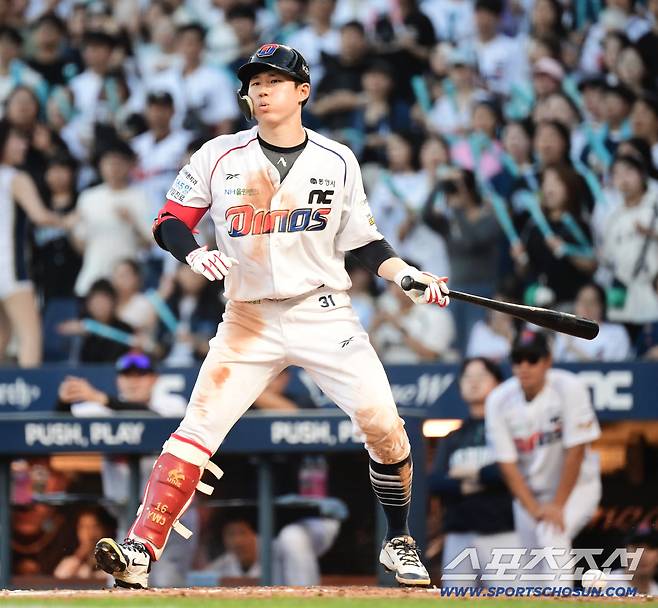15일 창원NC파크에서 열린 NC와 한화의 경기. 타격하고 있는 NC 최원준. 창원=송정헌 기자songs@sportschosun.com/2025.08.15/