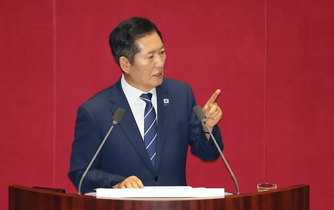 더불어민주당 정청래 대표가 9일 서울 여의도 국회에서 열린 제429회 국회(정기회) 제2차 본회의에서 교섭단체 대표 연설을 하고 있다./남강호 기자