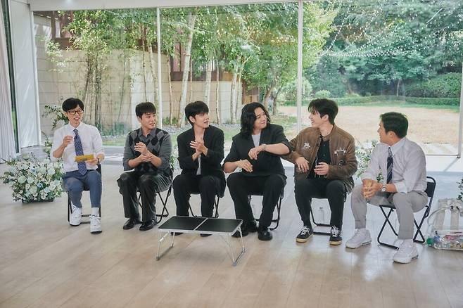▲ 유재석, 데이식스, 조세호(왼쪽부터). 제공| tvN '유퀴즈'