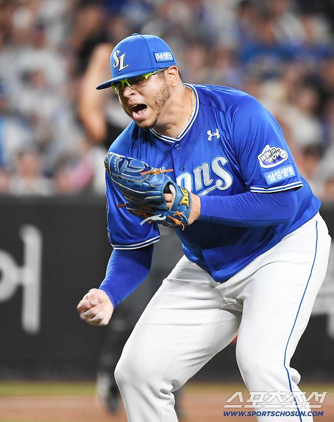 30일 대전 한화생명볼파크에서 열린 삼성-한화전. 7회말 1사 1, 2루 이진영을 병살타로 처리한 후라도가 환호하고 있다. 대전=정재근 기자 cjg@sportschosun.com/2025.8.30/