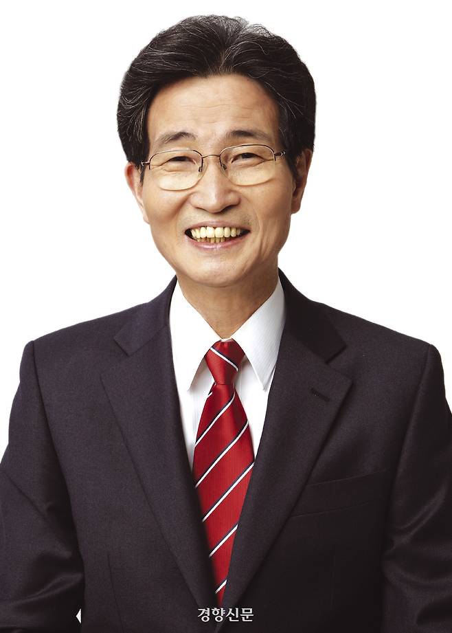 11일 지병으로 별세한 이목희 전 국회의원. 경향신문 자료사진