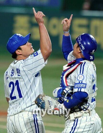 오승환과 진갑용 KIA 2군 감독/마이데일리