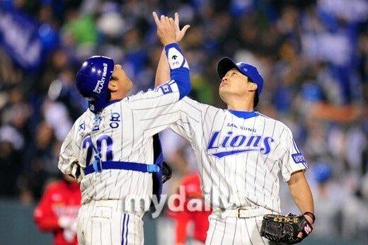 오승환과 진갑용 KIA 2군 감독/마이데일리