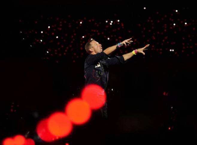 지난 1월 공연하는 콜드플레이 크리스 마틴 (사진=AP 연합뉴스)