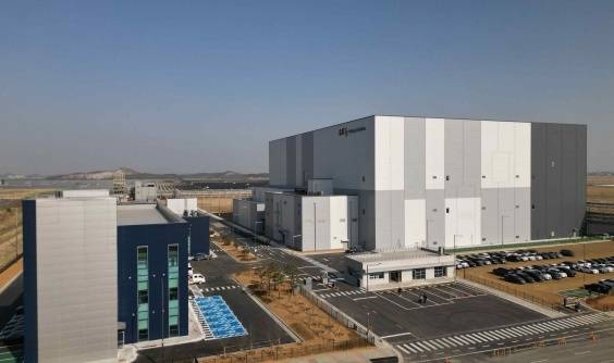 이달말 준공 예정인 LLBS 전구체 공장. <새만금 개발청>