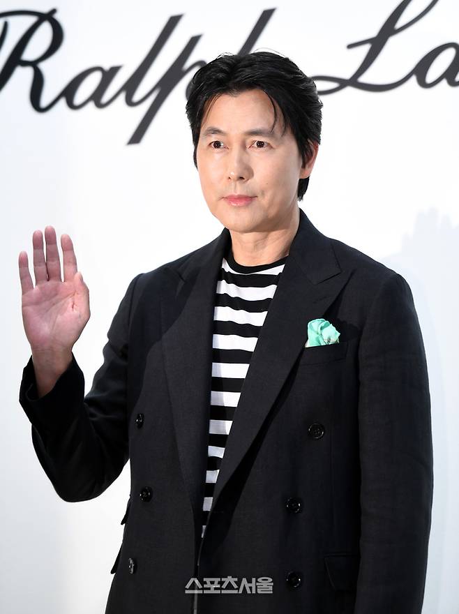 정우성이 19일 서울옥션 강남센터에서 열린 ‘랄프로렌 스프링 2024 프레젠테이션’ 포토콜에서 포즈를 취하고 있다. 2024. 3. 19. 최승섭기자 thunder@sportsseoul.com
