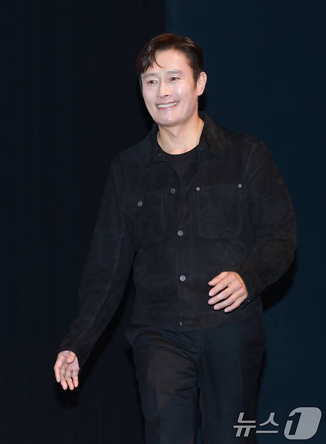 배우 이병헌이 19일 오후 부산 해운대구 동서대학교 소향씨어터 신한카드홀에서 열린 제30회 부산국제영화제(BIFF) 액터스 하우스 행사에 참석하고 있다. 2025.9.19/뉴스1 ⓒ News1 권현진 기자