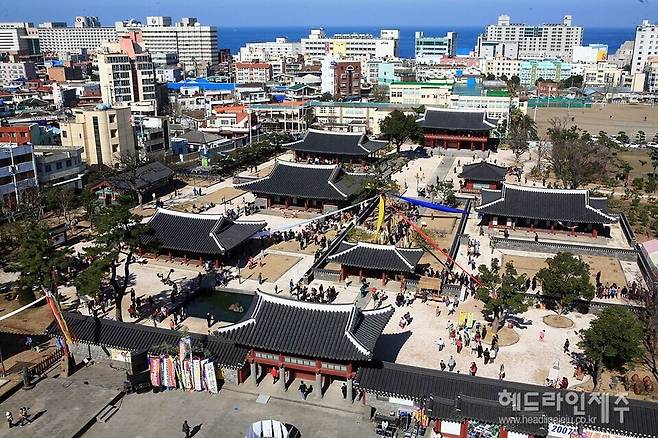 제주목관아의 가을