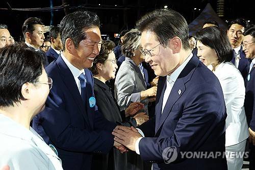 이재명 대통령과 정청래 더불어민주당 대표 (사진=연합뉴스 제공)