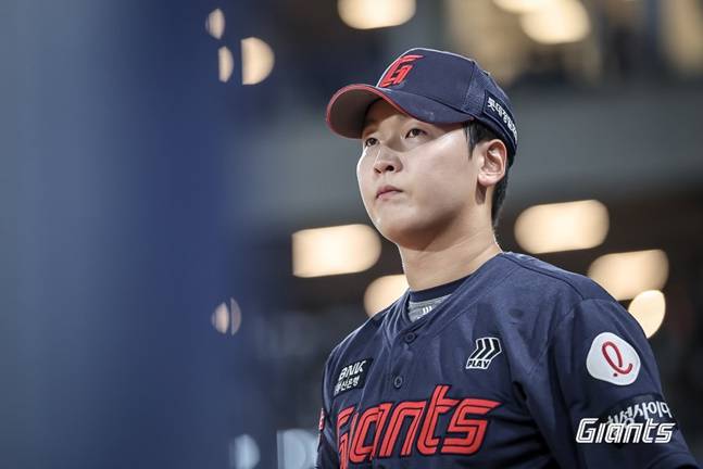 롯데 최준용이 19일 창원 NC전에 나서고 있다. /사진=롯데 자이언츠 제공