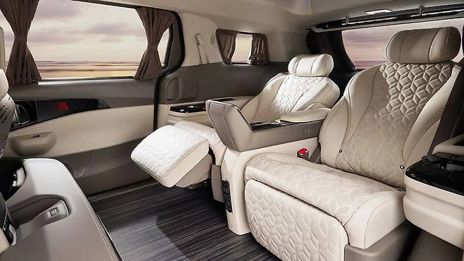 The 2026 카니발 하이리무진 실내