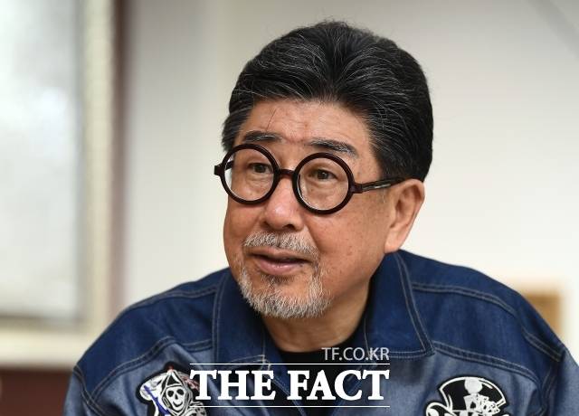 순금 회화의 대가 김일태 화백이 지난 20일 오후 1시, 서울 서대문 더 포레스트빌딩 2층에서 '김일태 골드 아트 뮤지엄' 개관식 및 테이프 커팅 행사를 진행했다. /더팩트 DB